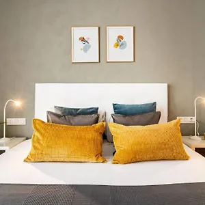 Lodging Monumumental Free Parking , Barcellona Spagna